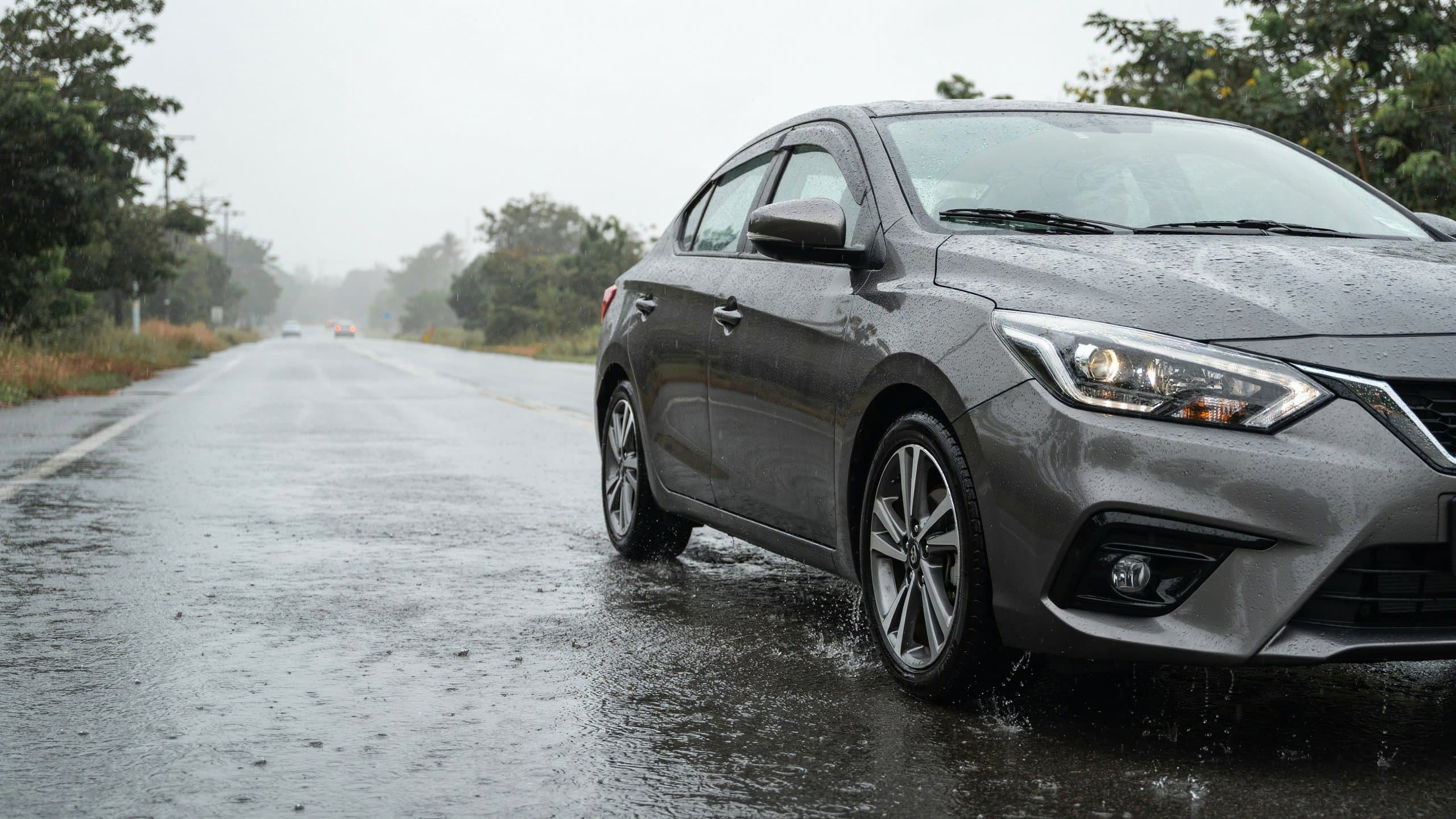 Préparer sa voiture pour la saison des pluies